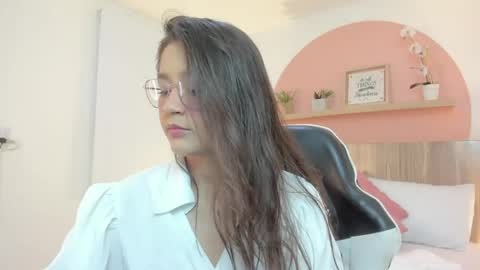 I V E T T E online show from 05/09/26, 07:08