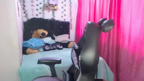 Snapshot of ivone_96 chatting on 03/04/26, 08:04 ivone 96 online show from 03/04/26, 08:04