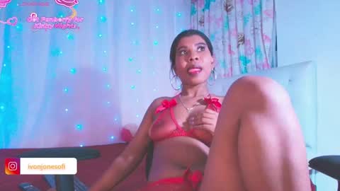  Ivon  Miss Jones  online show from 11/12/25, 02:34