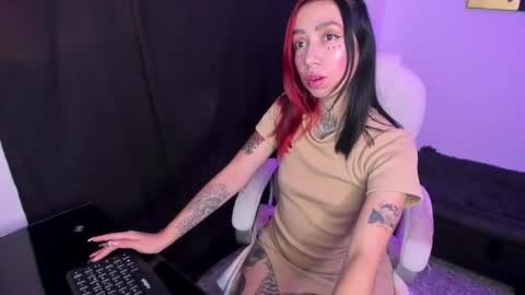 Ivonne  online show from 11/07/25, 01:22