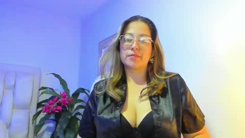 N A T H A L Y   online show from 09/29/25, 04:01