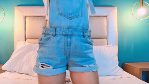 Snapshot of ivonny_x chatting on 05/17/26, 06:33 Ivon online show from 05/17/26, 06:33