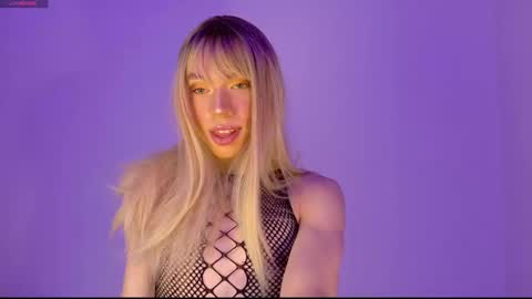 Snapshot of ivonnybonita_ chatting on 11/25/25, 02:55 Ivonny online show from 11/25/25, 02:55