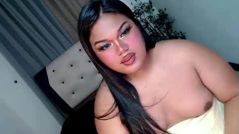 Snapshot of ivorycat1 chatting on 12/18/25, 03:23 Ivory Cat RAWR online show from 12/18/25, 03:23