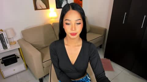 Snapshot of ivorycollins chatting on 01/16/25, 03:23 kirstenelsie online show from 01/16/25, 03:23