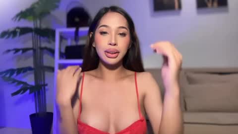 Snapshot of ivorycollins chatting on 04/25/26, 05:10 kirstenelsie online show from 04/25/26, 05:10