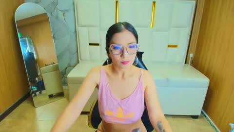 ivon online show from 05/03/26, 12:44