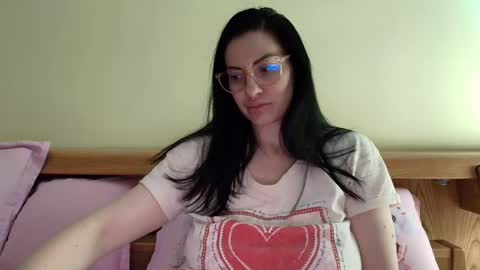 Snapshot of ivoryorchid chatting on 12/12/24, 05:48 Ivory online show from 12/12/24, 05:48