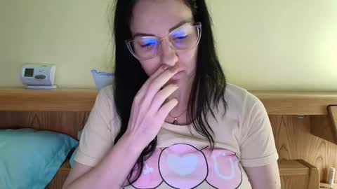 Ivory online show from 11/10/25, 05:01