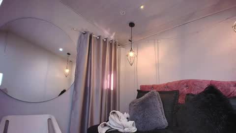 ivy_bonnie online show from 11/11/25, 11:54