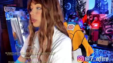 Snapshot of ivy_byte chatting on 05/19/26, 08:37 - online show from 05/19/26, 08:37