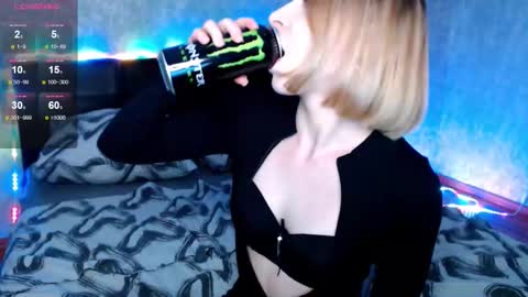 Snapshot of ivy_dean_ chatting on 10/14/25, 04:08 Ivy online show from 10/14/25, 04:08