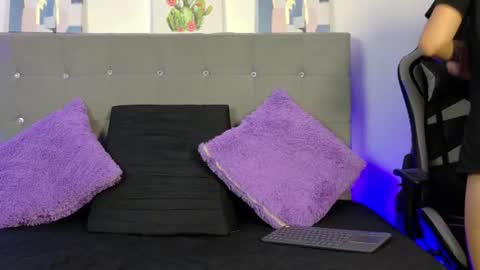 Ivy Heat online show from 06/24/26, 01:37