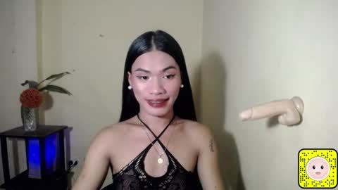 Snapshot of ivy_moorexoxo chatting on 06/23/26, 12:14 Ivy online show from 06/23/26, 12:14