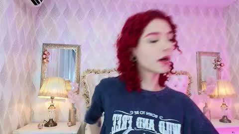 Snapshot of ivy_star1 chatting on 12/14/25, 01:05 Ivy online show from 12/14/25, 01:05