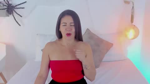 Ivy  online show from 10/28/25, 01:58