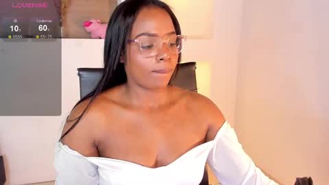 Snapshot of ivybliss8 chatting on 01/12/25, 02:52 i v y  b l i s s online show from 01/12/25, 02:52