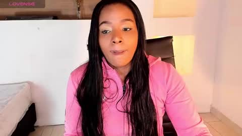 Snapshot of ivybliss8 chatting on 01/19/25, 12:28 i v y  b l i s s online show from 01/19/25, 12:28