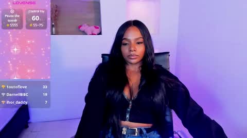 Snapshot of ivybliss8 chatting on 02/21/25, 06:37 i v y  b l i s s online show from 02/21/25, 06:37