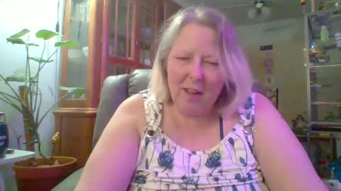 Snapshot of ivyjane3522 chatting on 04/19/26, 12:54 ivyjane3522 online show from 04/19/26, 12:54