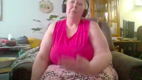 Snapshot of ivyjane3522 chatting on 04/29/26, 05:17 ivyjane3522 online show from 04/29/26, 05:17