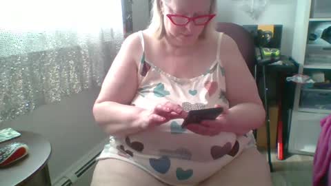 Snapshot of ivyjane3522 chatting on 07/02/26, 12:44 ivyjane3522 online show from 07/02/26, 12:44