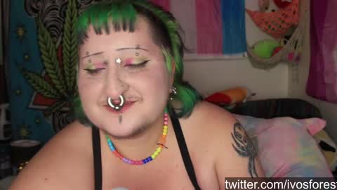 Snapshot of ivylustful chatting on 09/15/25, 08:20 Ivo Lustful hethey Eris Allure shethey online show from 09/15/25, 08:20