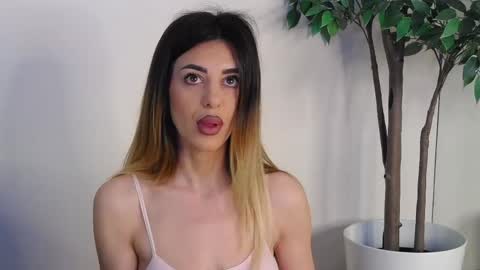 IvyLustt online show from 05/25/26, 05:46