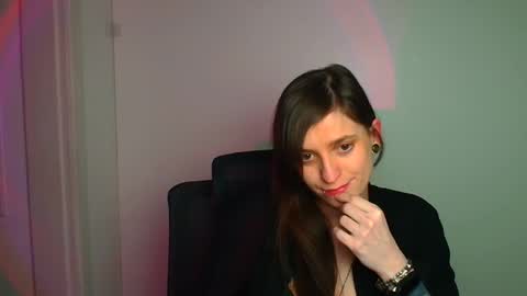 Snapshot of ivynoir_ chatting on 04/02/26, 12:36 Ivy online show from 04/02/26, 12:36