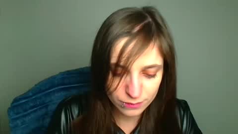 Snapshot of ivynoir_ chatting on 04/03/26, 12:14 Ivy online show from 04/03/26, 12:14