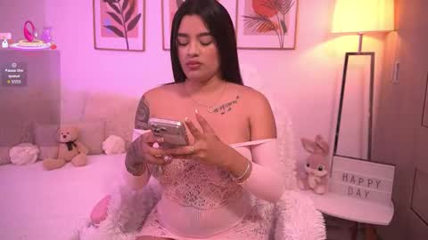 Snapshot of ivyrose_ chatting on 01/16/26, 03:54 Annie online show from 01/16/26, 03:54