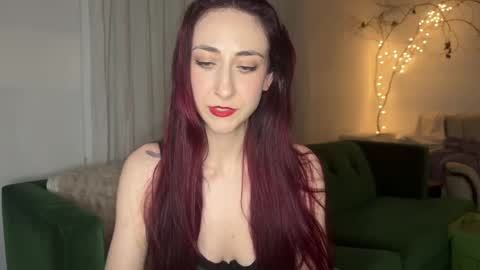 Ivy Rosie online show from 02/12/25, 02:14