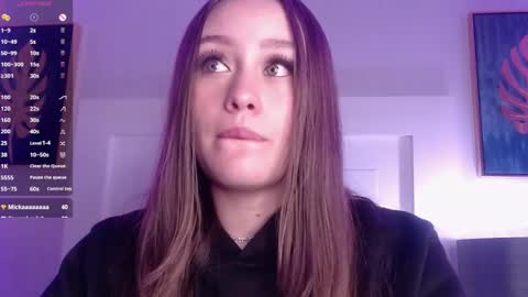 Snapshot of ivyy_crystal chatting on 02/24/25, 03:31 Ivy online show from 02/24/25, 03:31