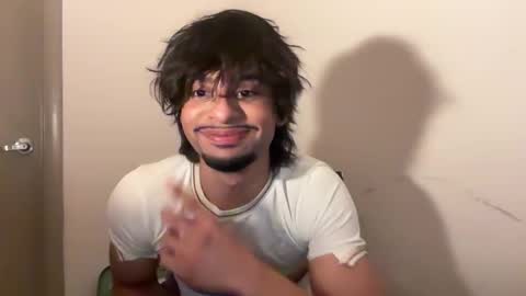 Snapshot of iwannabeagarden chatting on 11/04/25, 04:00 N online show from 11/04/25, 04:00