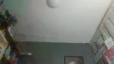 Snapshot of iwanttodoextremethings chatting on 10/21/25, 11:55 iwanttodoextremethings online show from 10/21/25, 11:55