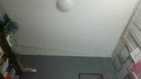 Snapshot of iwanttodoextremethings chatting on 10/24/25, 10:33 iwanttodoextremethings online show from 10/24/25, 10:33