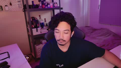 Snapshot of iwasd3nse chatting on 12/21/24, 08:21 iwasd3nse online show from 12/21/24, 08:21