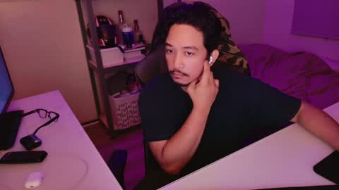 Snapshot of iwasd3nse chatting on 12/22/24, 05:23 iwasd3nse online show from 12/22/24, 05:23