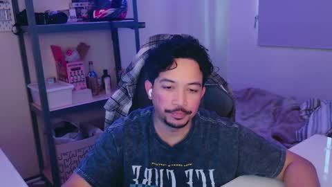 Snapshot of iwasd3nse chatting on 02/12/25, 06:09 iwasd3nse online show from 02/12/25, 06:09