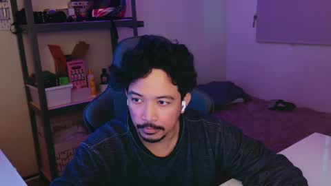 Snapshot of iwasd3nse chatting on 02/20/25, 01:25 iwasd3nse online show from 02/20/25, 01:25