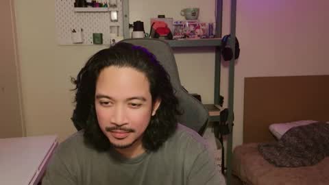 Snapshot of iwasd3nse chatting on 03/08/26, 08:18 iwasd3nse online show from 03/08/26, 08:18