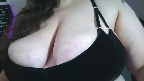 Snapshot of iwazsoaking1 chatting on 10/27/25, 11:14 Gwen LaCourt online show from 10/27/25, 11:14