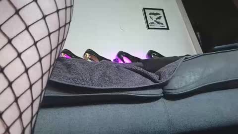 Snapshot of iwazsoaking1 chatting on 11/07/25, 01:33 Gwen LaCourt online show from 11/07/25, 01:33