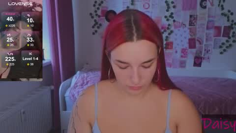 Snapshot of iwi_wi_wi chatting on 09/14/25, 02:05 Daisy online show from 09/14/25, 02:05