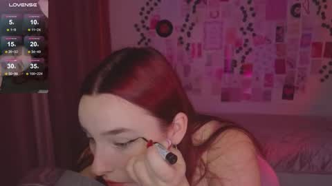 Snapshot of iwi_wi_wi chatting on 10/11/25, 06:50 Daisy online show from 10/11/25, 06:50