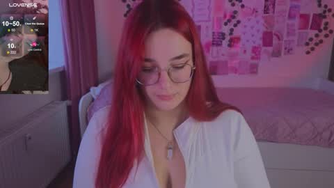 Snapshot of iwi_wi_wi chatting on 10/25/25, 07:38 Daisy online show from 10/25/25, 07:38