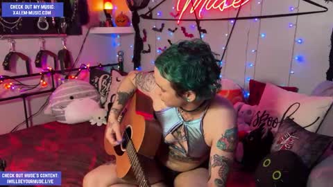 Snapshot of iwillbeyourmuse chatting on 10/07/25, 11:57 Muse hethey online show from 10/07/25, 11:57
