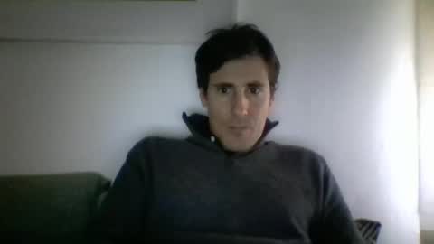Snapshot of iyoperro chatting on 12/25/24, 12:37 Casandro online show from 12/25/24, 12:37