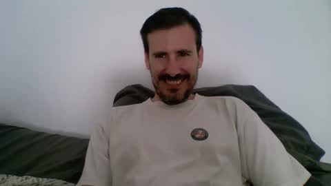 Snapshot of iyoperro chatting on 10/03/25, 09:06 Casandro online show from 10/03/25, 09:06