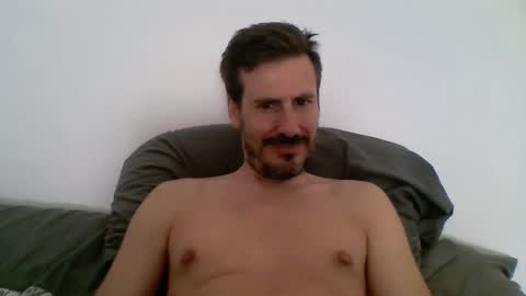 Snapshot of iyoperro chatting on 10/06/25, 08:34 Casandro online show from 10/06/25, 08:34